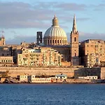 아파트 Splendid Apartment, Steps Away From The Sea *