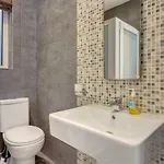 Splendid Apartment, Steps Away From The Sea 아파트