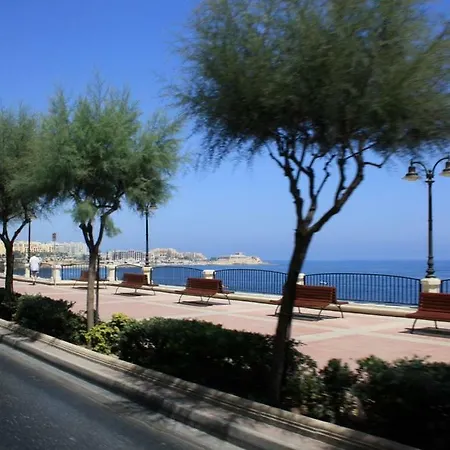 Splendid Apartment, Steps Away From The Sea Apartment Sliema