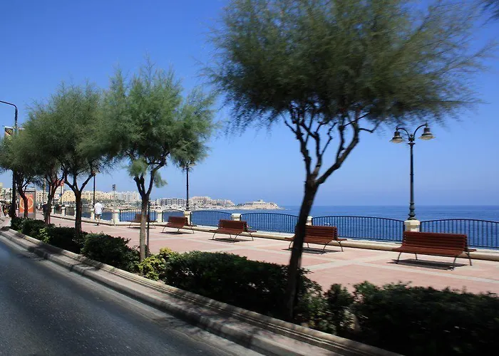 アパート Splendid Apartment, Steps Away From The Sea スリーマ