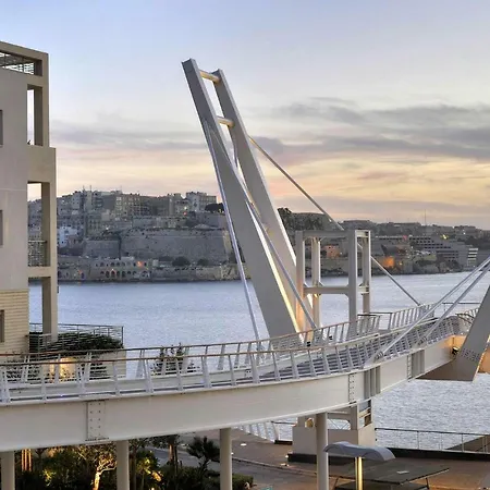 아파트 Splendid Apartment, Steps Away From The Sea 슬리에마