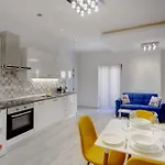 Apartment Splendid Apartment, Steps Away From The Sea Sliema