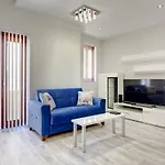 Splendid Apartment, Steps Away From The Sea Apartment