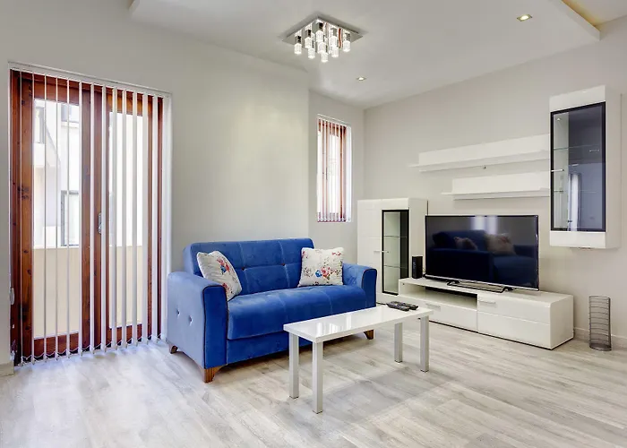 Splendid Apartment, Steps Away From The Sea 아파트 *