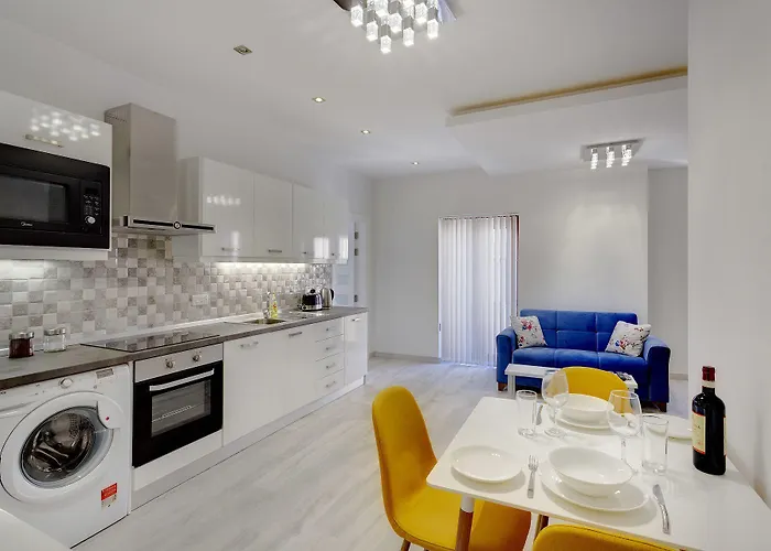 아파트 Splendid Apartment, Steps Away From The Sea 슬리에마